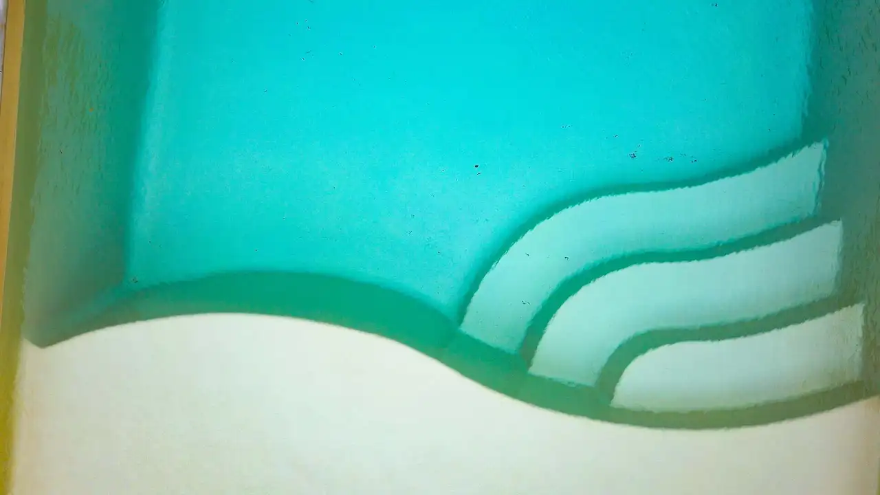 Tanning Ledge & Steps